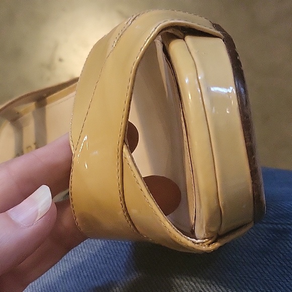 Prada Italy light yellow patent leather wedge heels shoes 37 6.5 - Picture 8 of 13